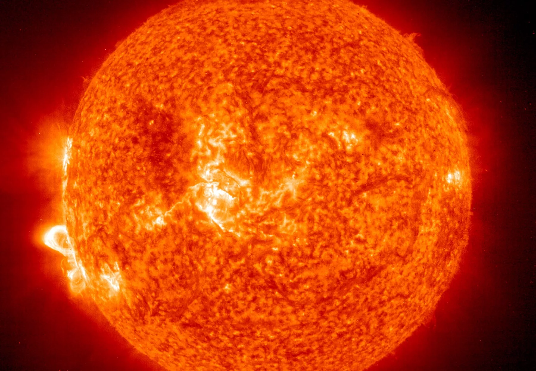 Huge Solar Storm Once Almost Triggered Nuclear War Between U.S. And Russia - Vimarsana News
