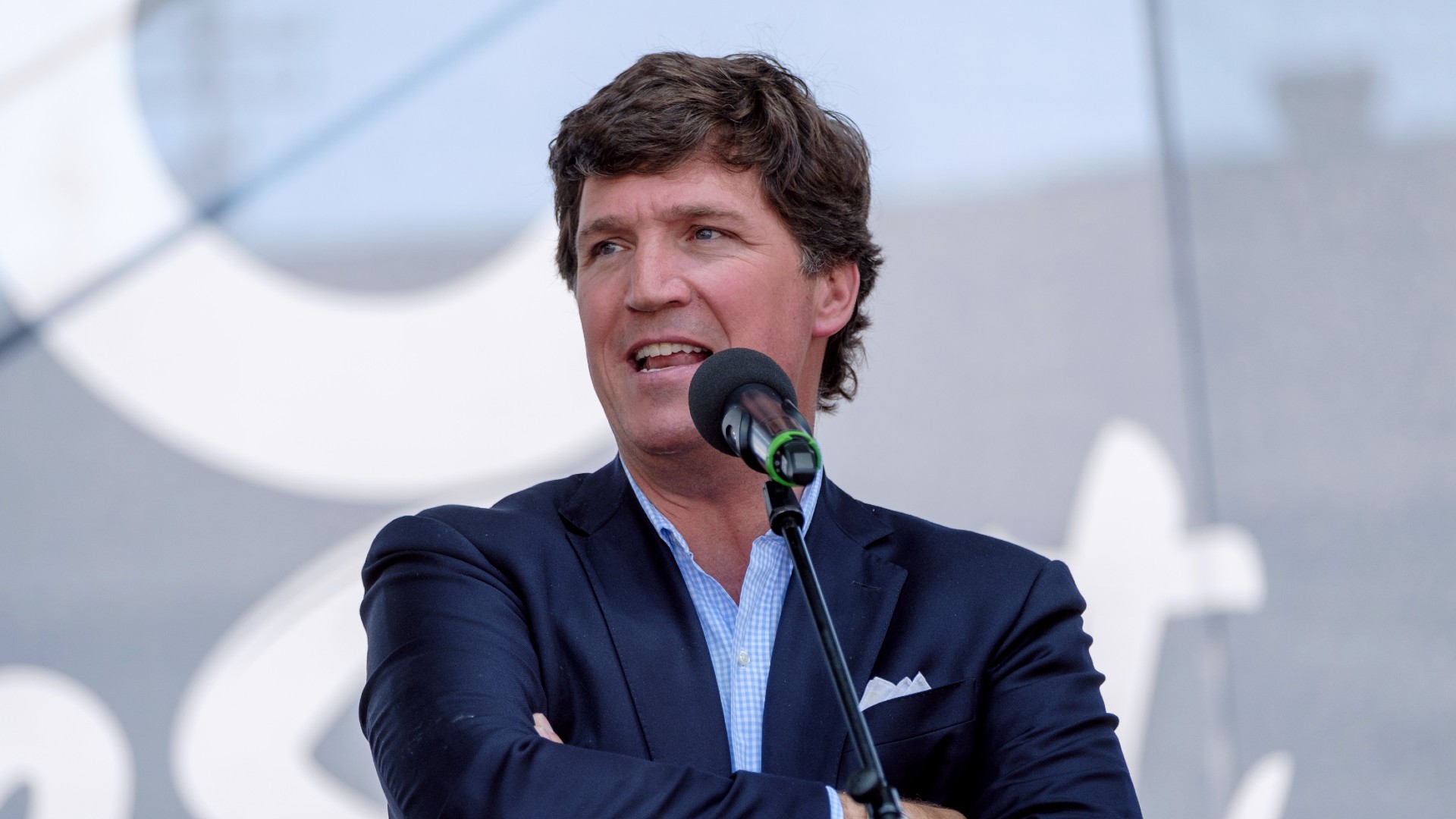 Tucker Carlson Says Democrats Want To Topple Putin as Election 'Payback'