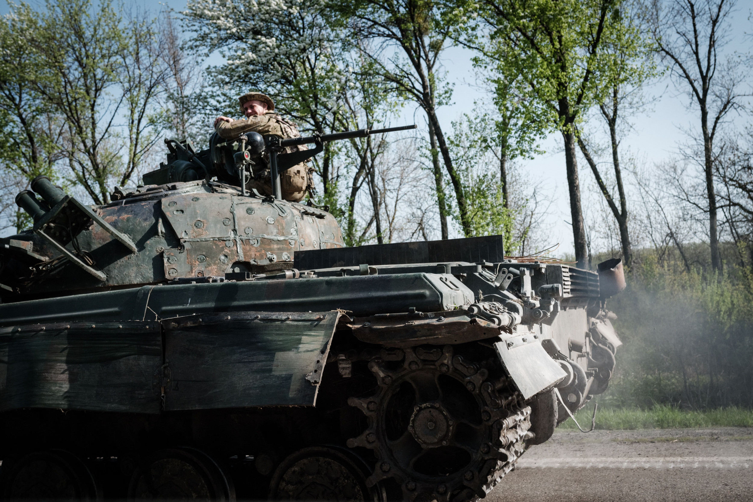 U.S. Soldier Captures Russian Assault Vehicle In Ukraine: 'Thanks ...