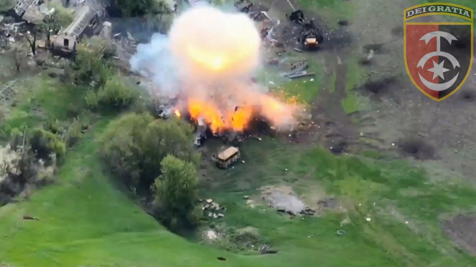 Ukrainian Mortars Destroy Russian Ammo Depot in Fiery Explosion Caught on Video