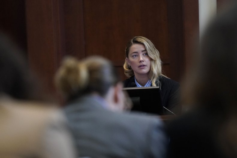 Amber Heard Testifies to Abuse 