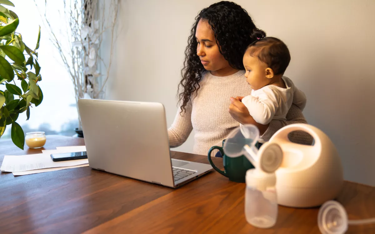 Woman Praised for Switching Webcam on While Pumping Breast Milk in Meeting - Vimarsana News