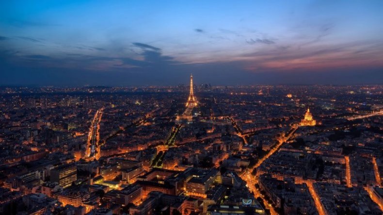 France, Paris, Moving
