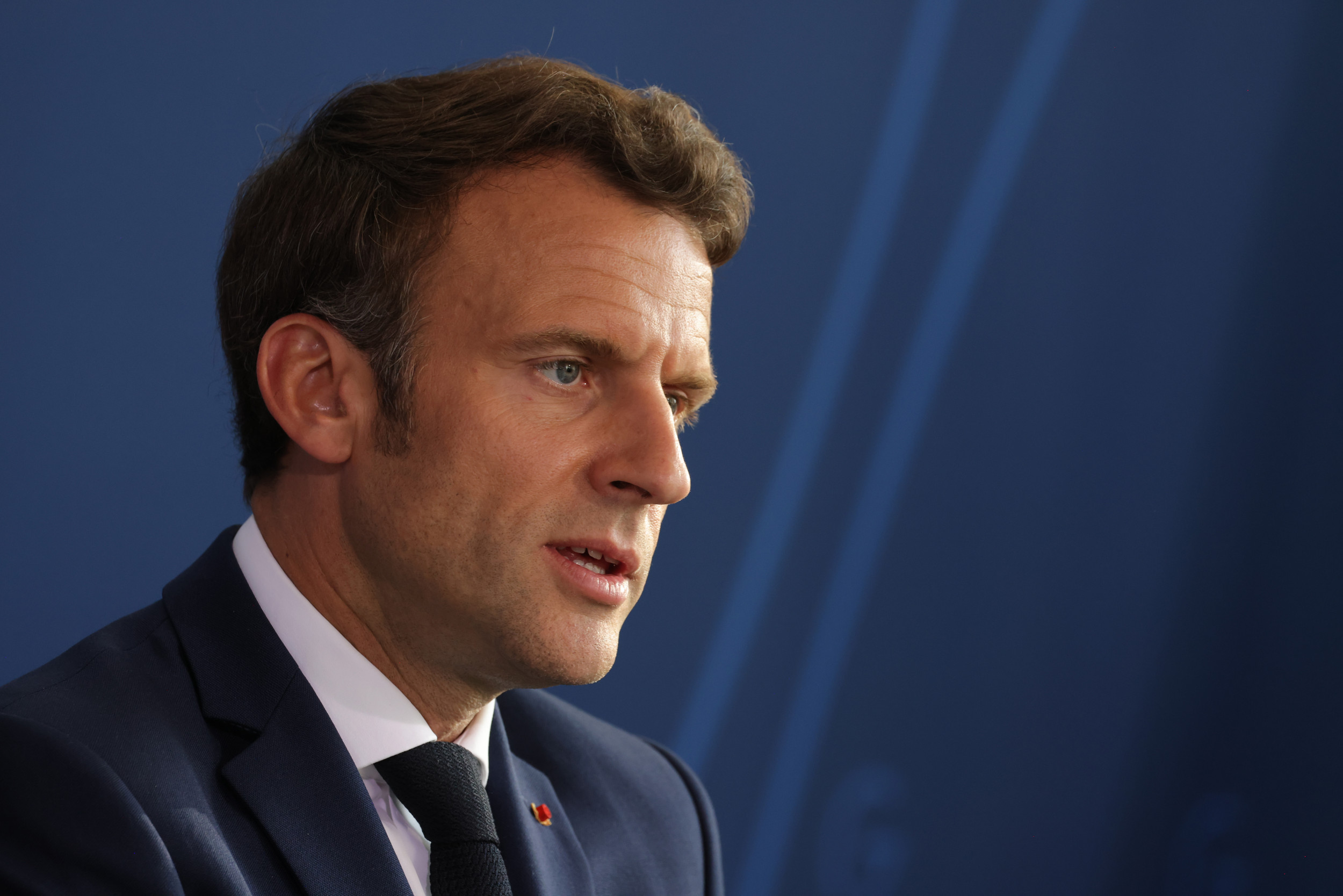 Macron Frustrates Ukraine With 'Unacceptable' EU Plan