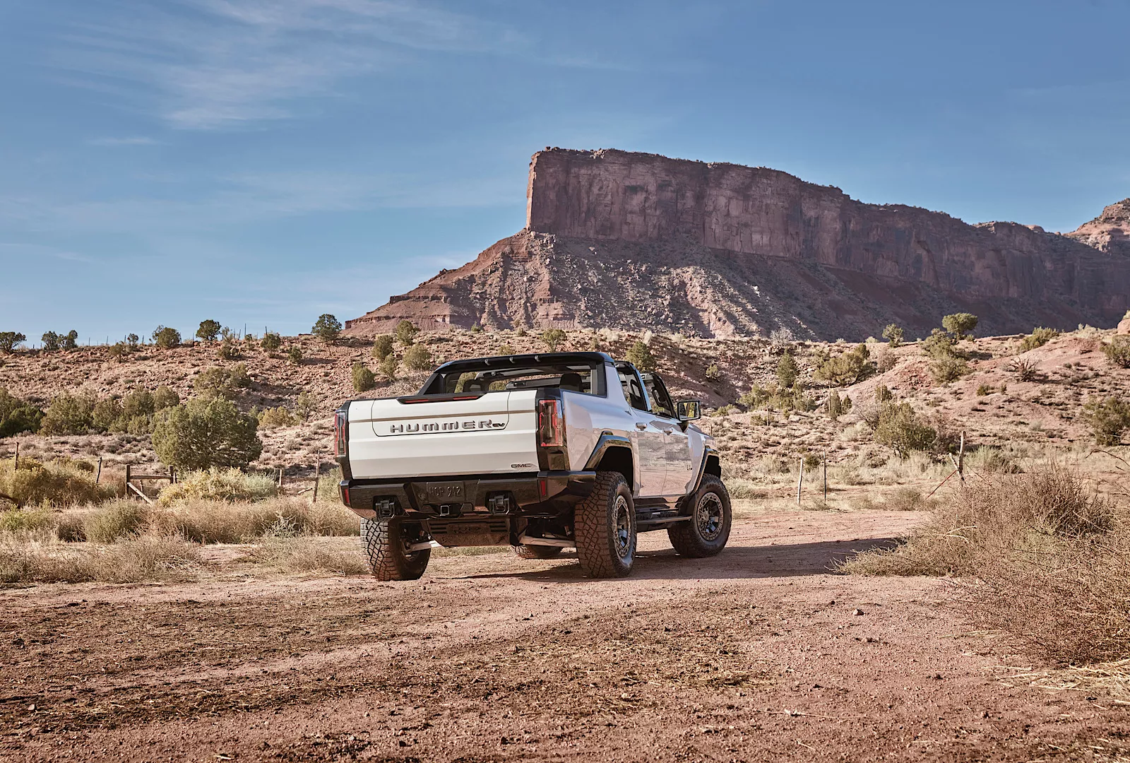 2022 GMC Hummer EV Review: It's a Lot of Everything - Vimarsana News