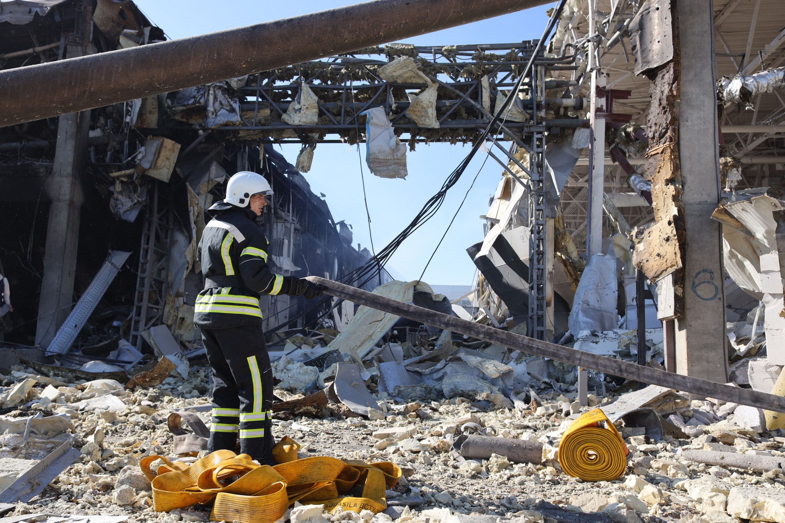 Popular Ukraine Beach Littered With Mines in Anticipation of Russian Attack