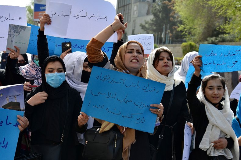 Taliban's Suhail Shaheen daughters go to school