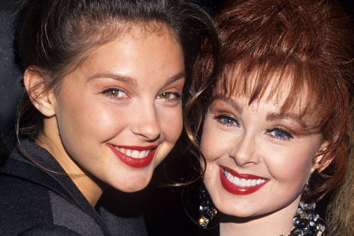 What Ashley Judd Has Said About Mother Naomi Judd's Death - Newsweek