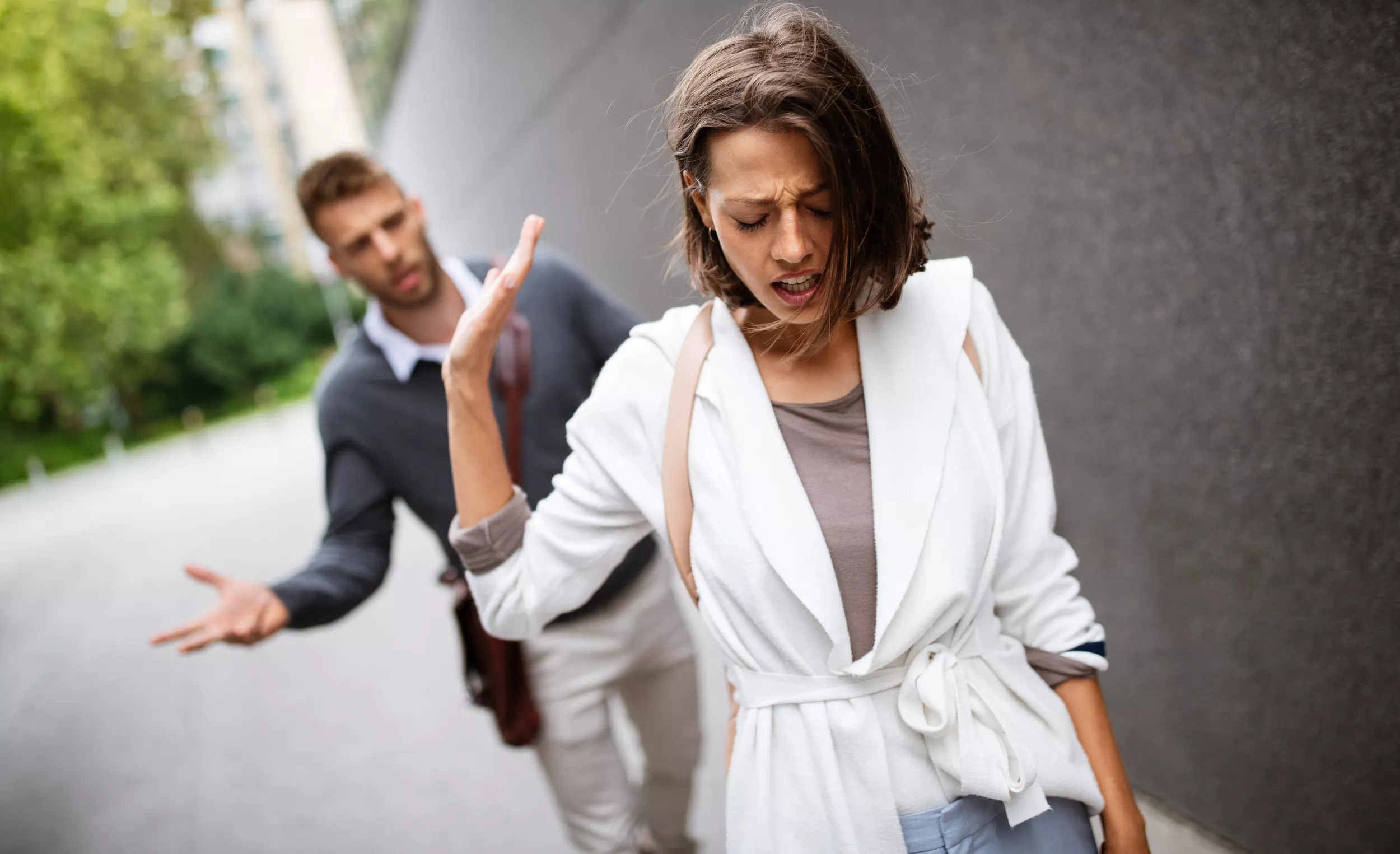 How to Know If Your Partner Is Controlling and What to Do If They Are - Vimarsana News
