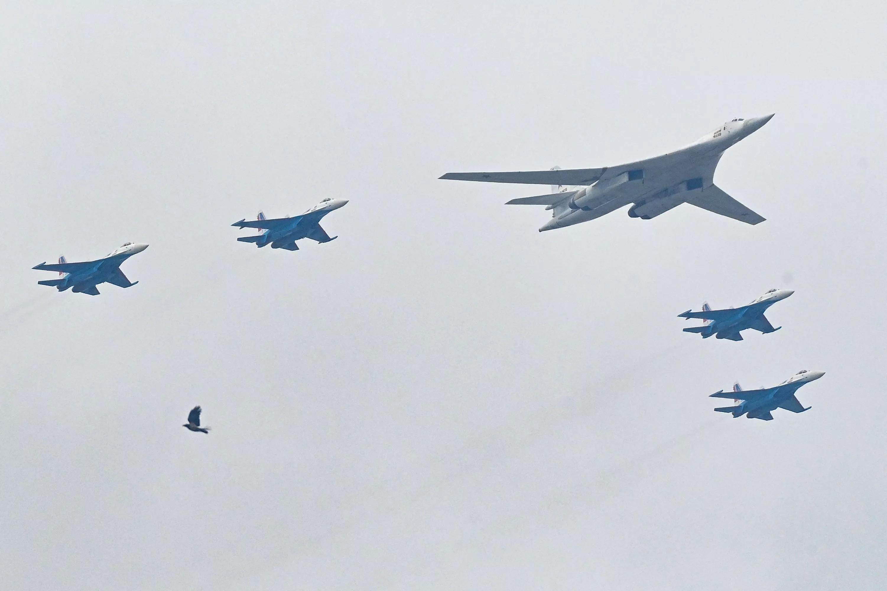 Putin's Superior Air Force Is Failing Him in Ukraine - Vimarsana News