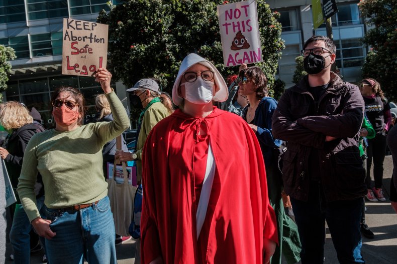 ‘Handmaid’s Tale’ weighs in on Roe’s Fall