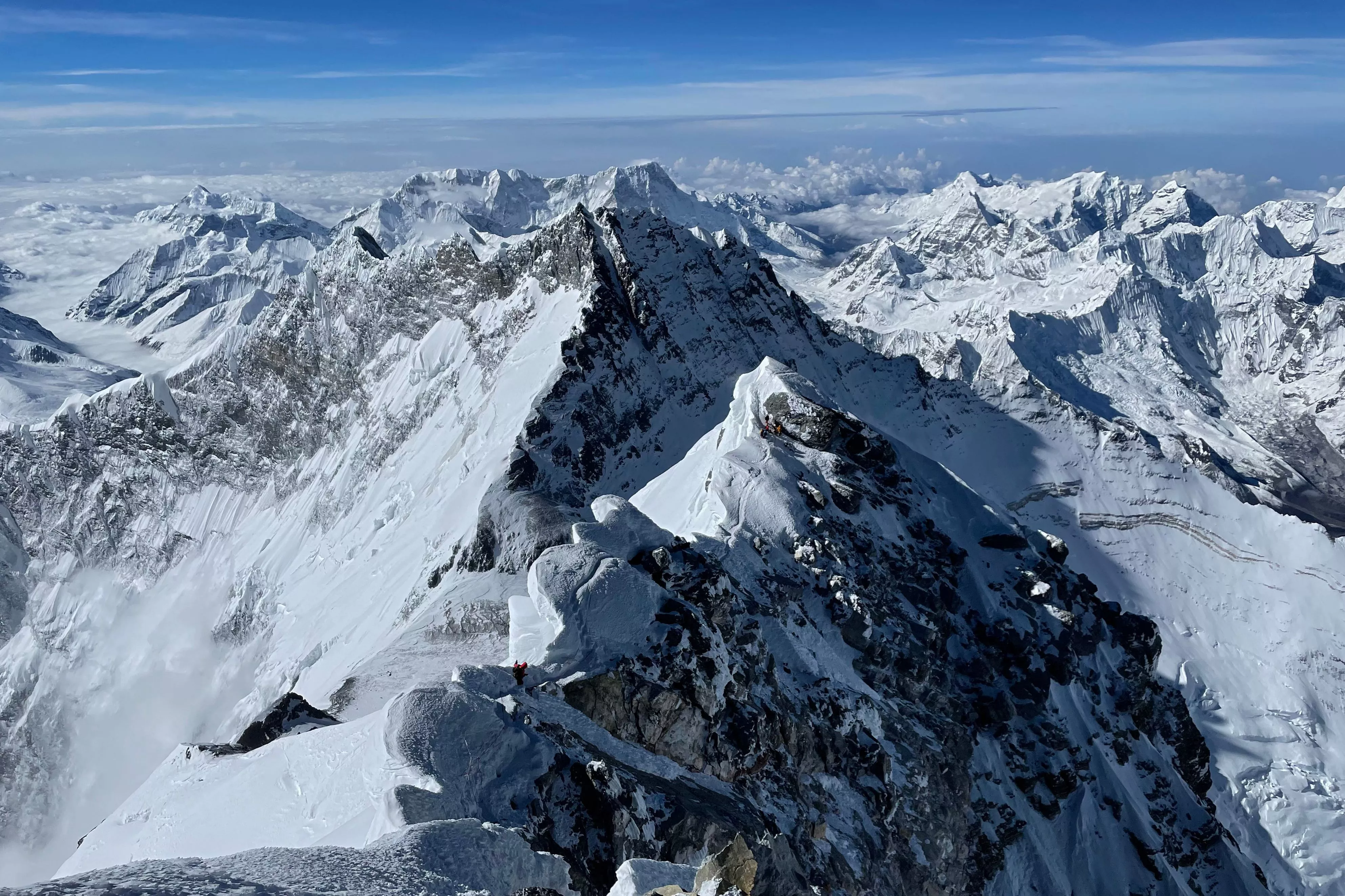 Who is Lucy Westlake? Young Woman Sets Record for Climbing Mount Everest - Vimarsana News