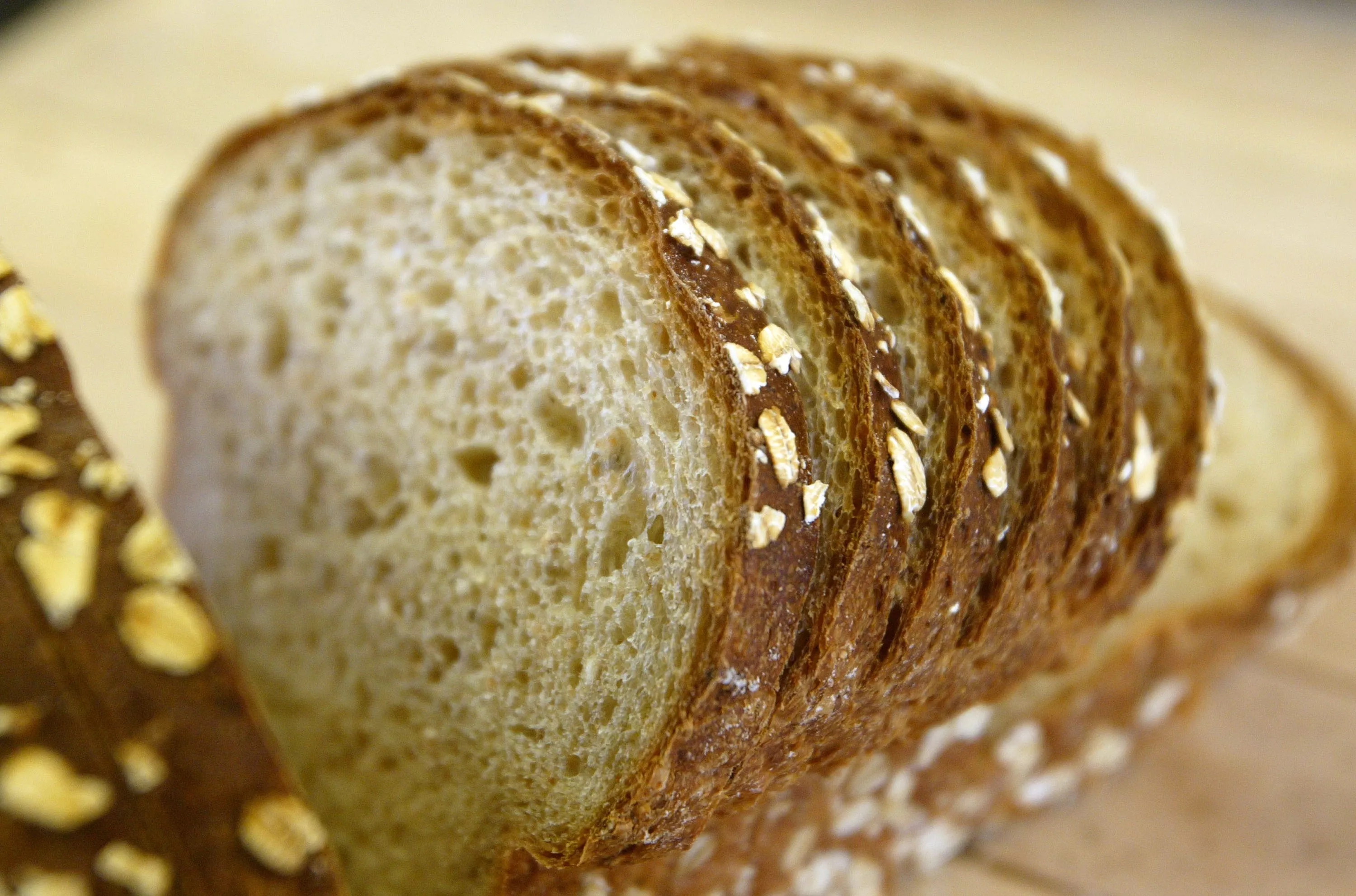 Food Influencer's Hack to Revive Stale Bread Blows Minds on the Internet - Vimarsana News