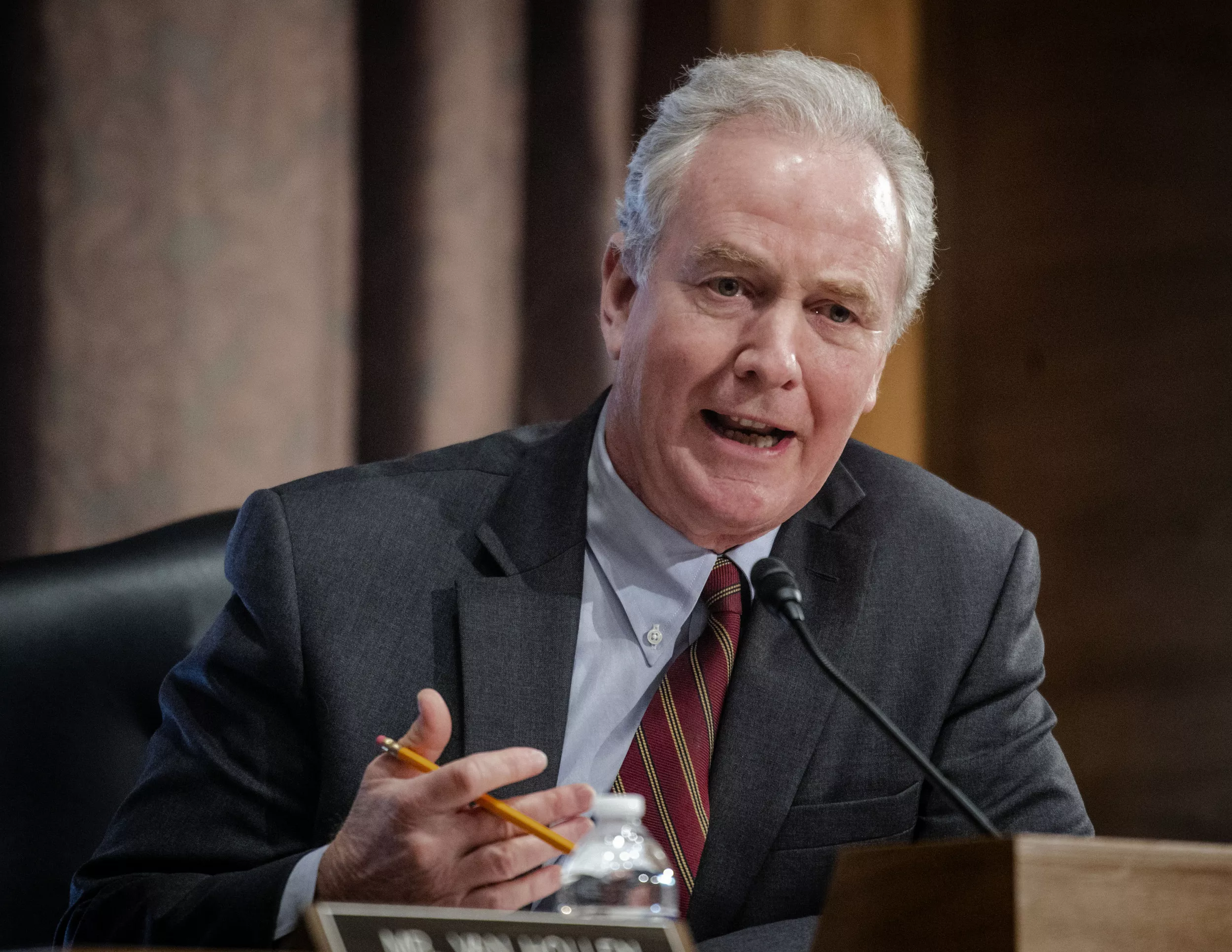 Stroke Symptoms and Risk Factors As Van Hollen Suffers One Giving Speech - Vimarsana News