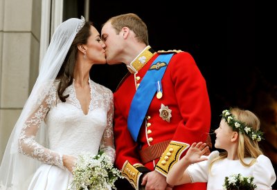 Prince William Kate Middleton wedding balcony 2011 Prince William Kate Middleton wedding balcony 2011