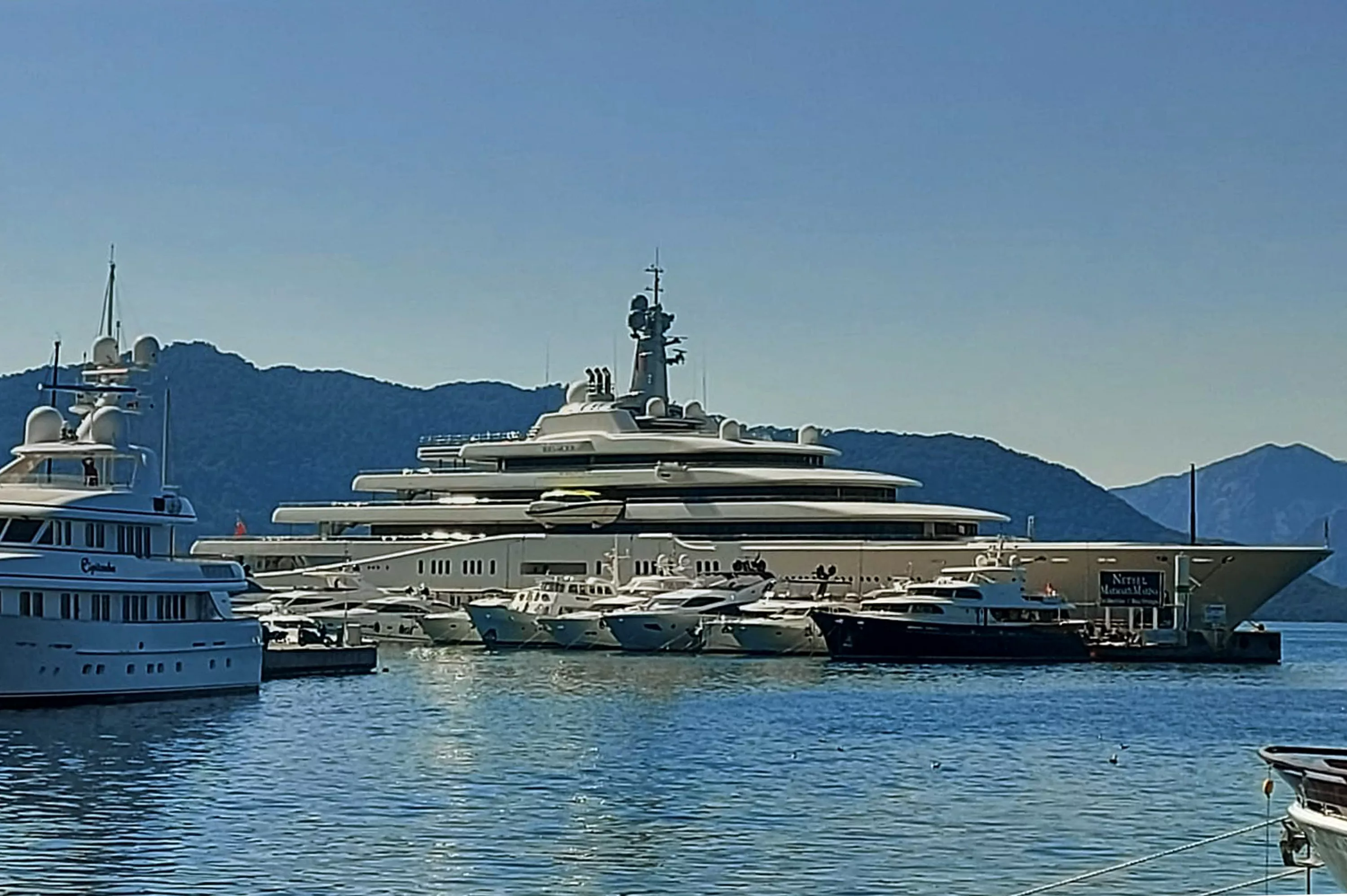 Turkey Becomes Haven for Superyachts Owned by Sanctioned Russian Oligarchs - Vimarsana News