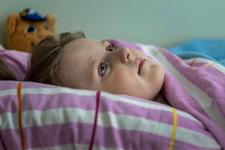 Doctor volunteers Ukraine childrens hospital