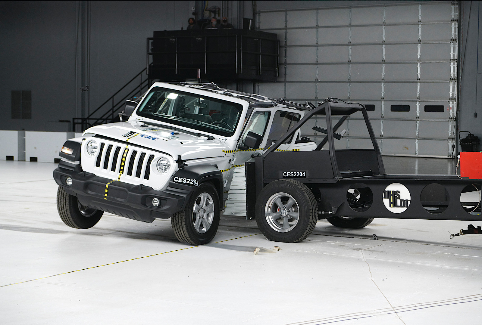 america-s-favorite-midsize-suvs-perform-terribly-in-new-iihs-testing