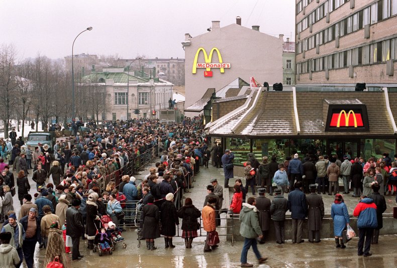 McDonalds opening in Russia 