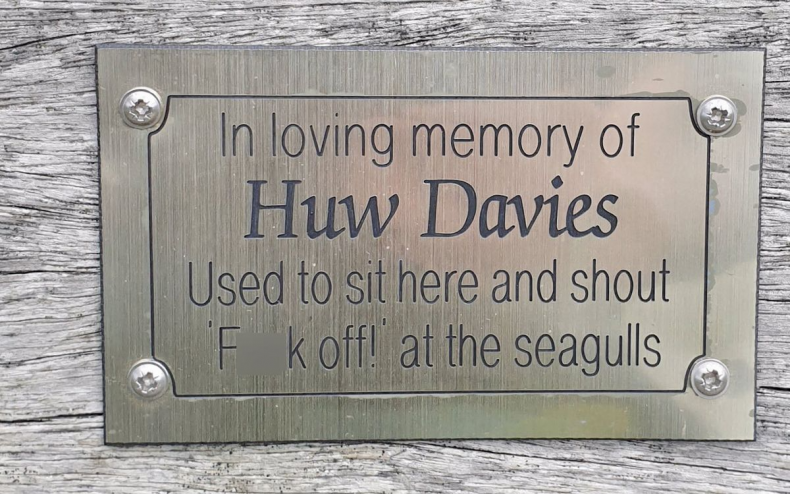 The rude park bench sign.