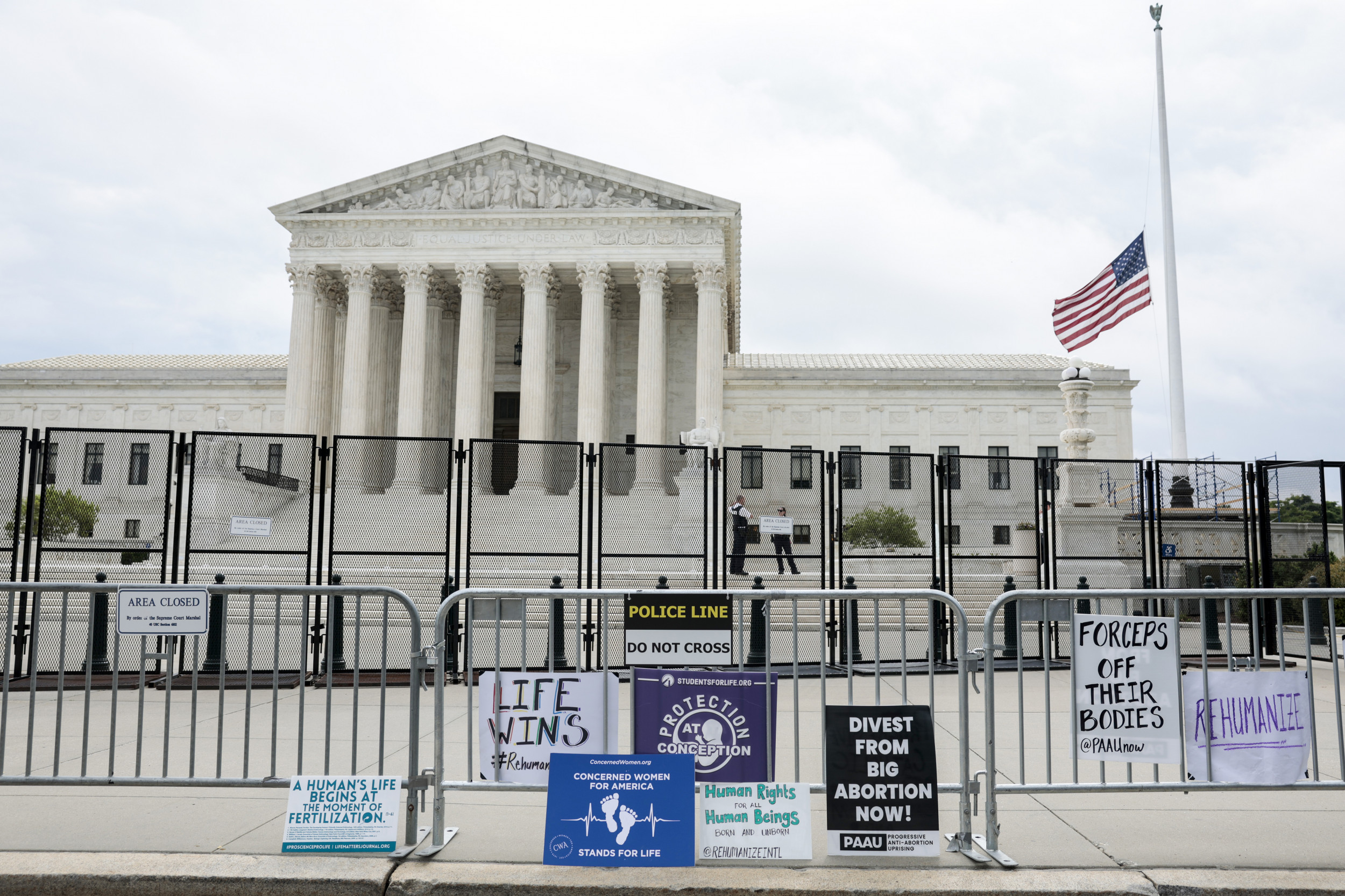 Supreme Court Justices Threatened With Murder If Roe Overturned Dhs Warns