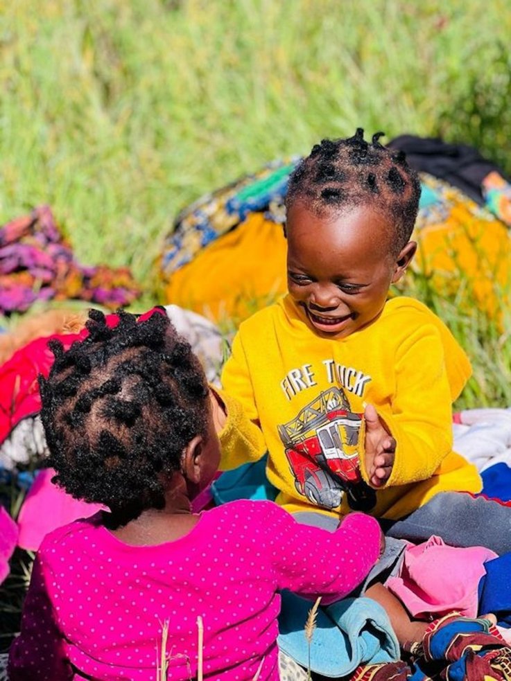 Tusaiwe Munkhondiya foster children in Malawi
