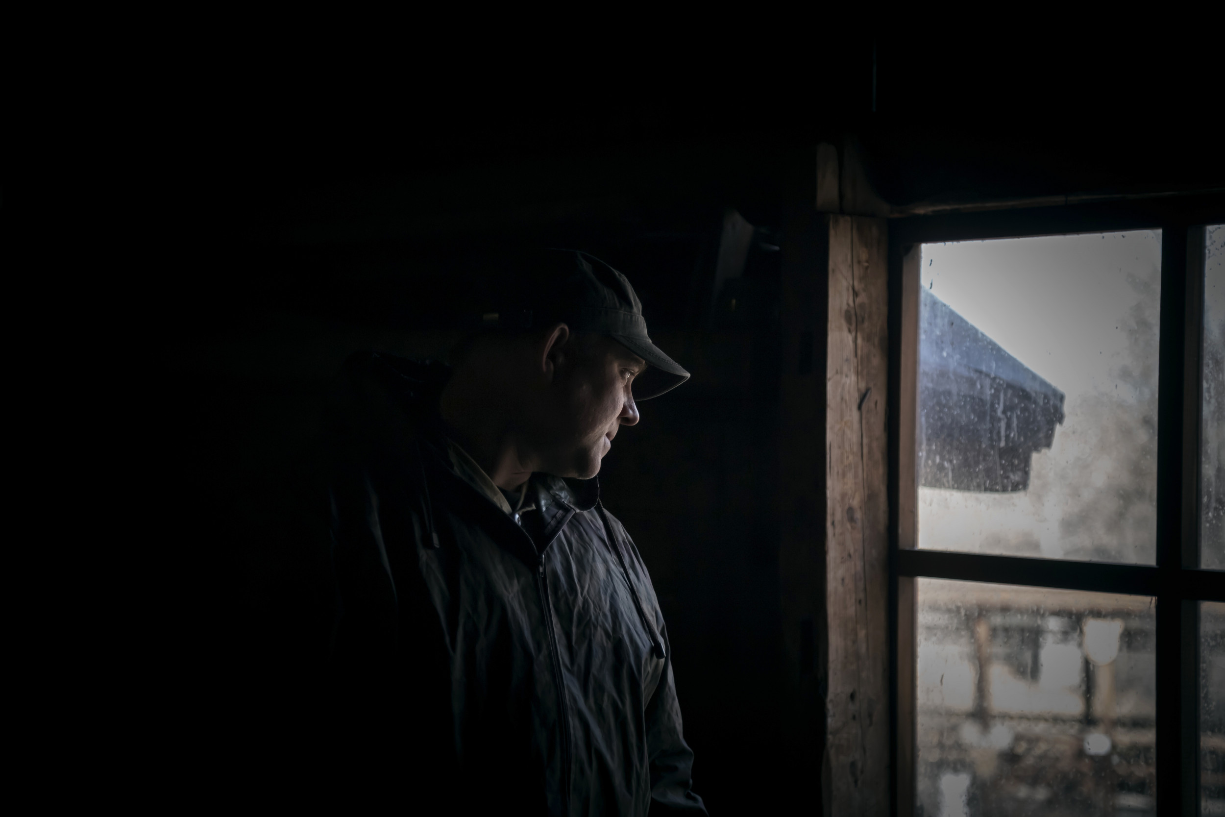 Creepy' Man Stares at Woman Through Bedroom Window in 'Terrifying' Video