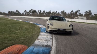 2022 Porsche Taycan GTS Hockenheimring Edition 2022 Porsche Taycan GTS Hockenheimring Edition