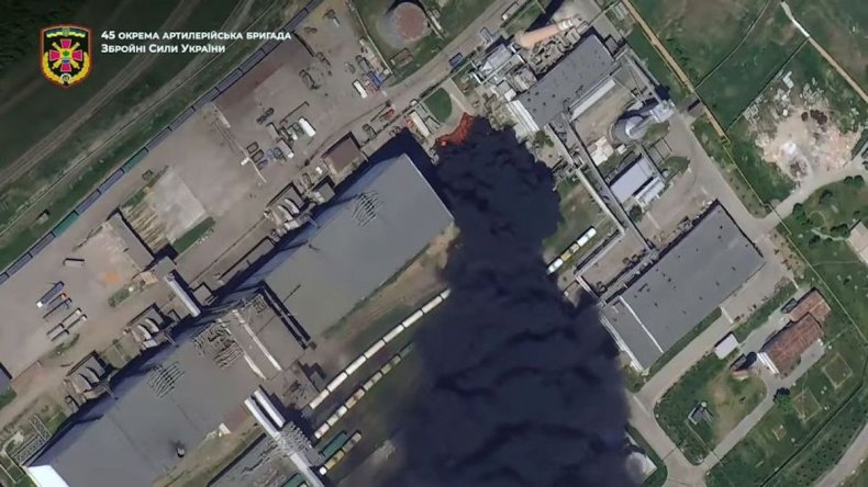 Ukraine artillery hits Russian fuel tanker