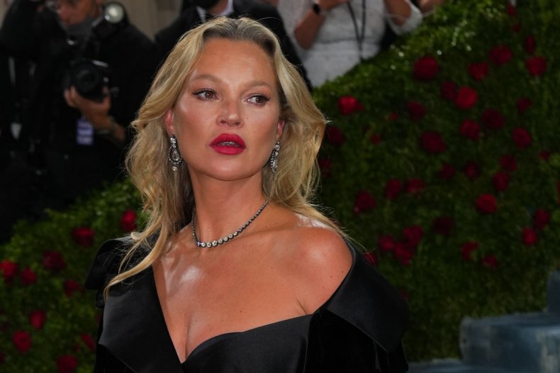 Kate Moss set to testify
