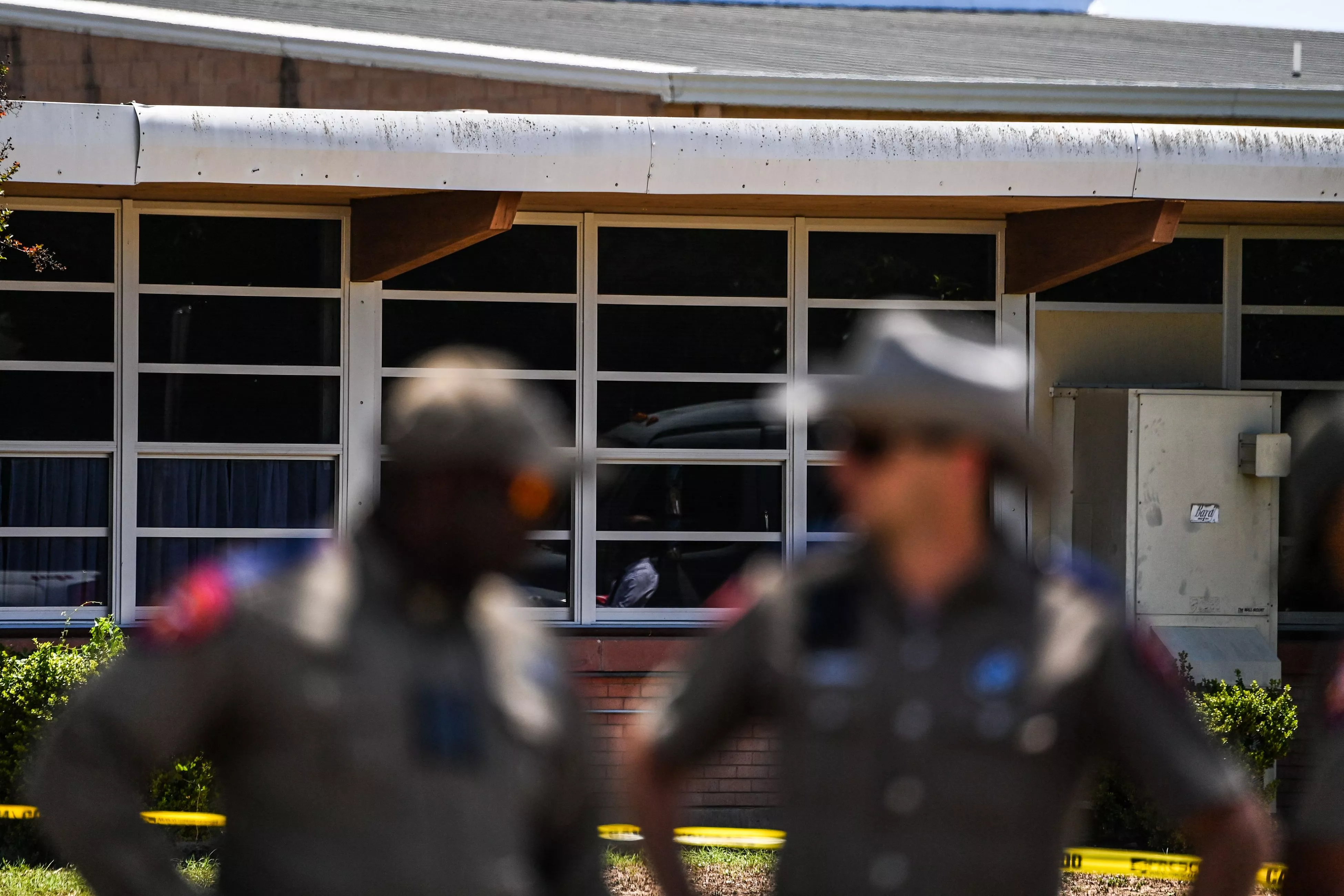 Texas Cops Swarm High School, Arrest Student on Gun Charge Day After Uvalde - Vimarsana News