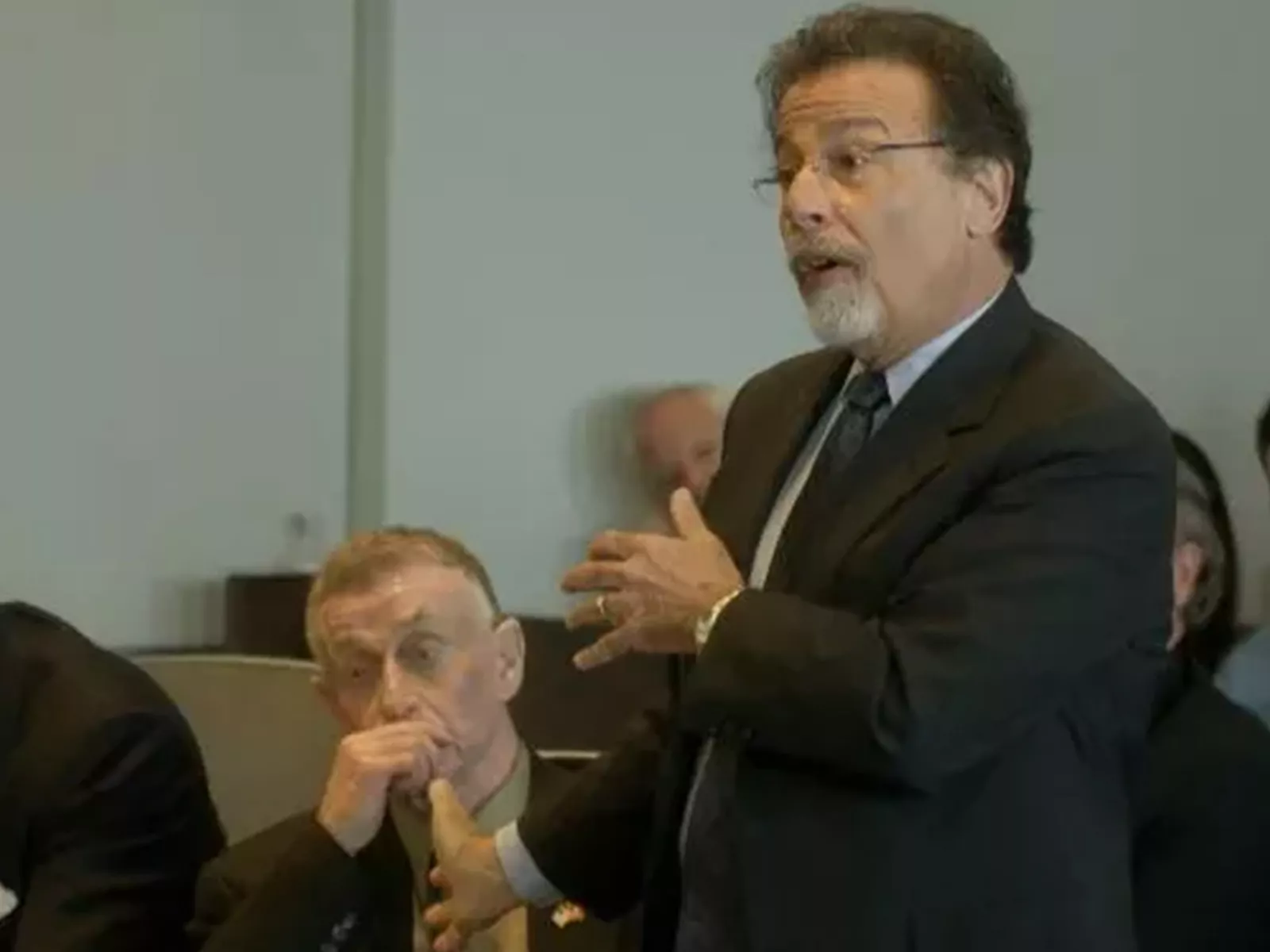 'The Staircase': Michael Peterson's Lawyer David Rudolf Says Owl Theory Is 'Believable' - Vimarsana News
