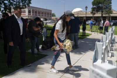 Meghan Markle visits memorial Meghan Markle visits memorial