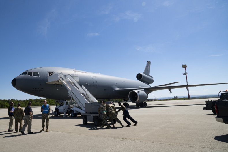 US, C-17, travel, New, Jersey, to, Germany