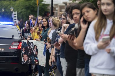 Depp fans Depp fans