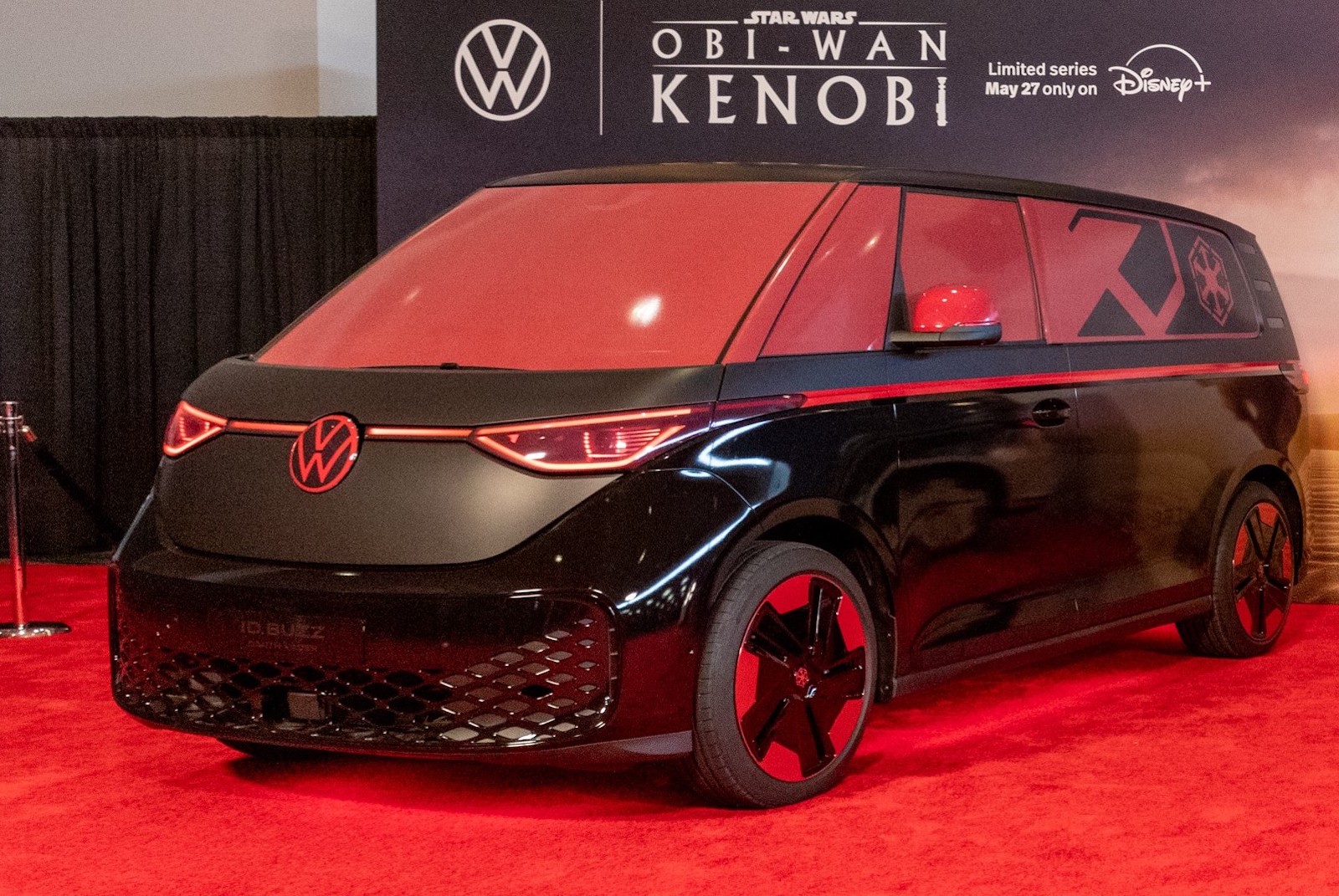 VW Unveils Star Wars Light and Dark ID.Buzz Vans for Obi-Wan Kenobi Premiere