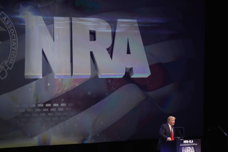 Donaldas Trumpas nra konferencijos šokis