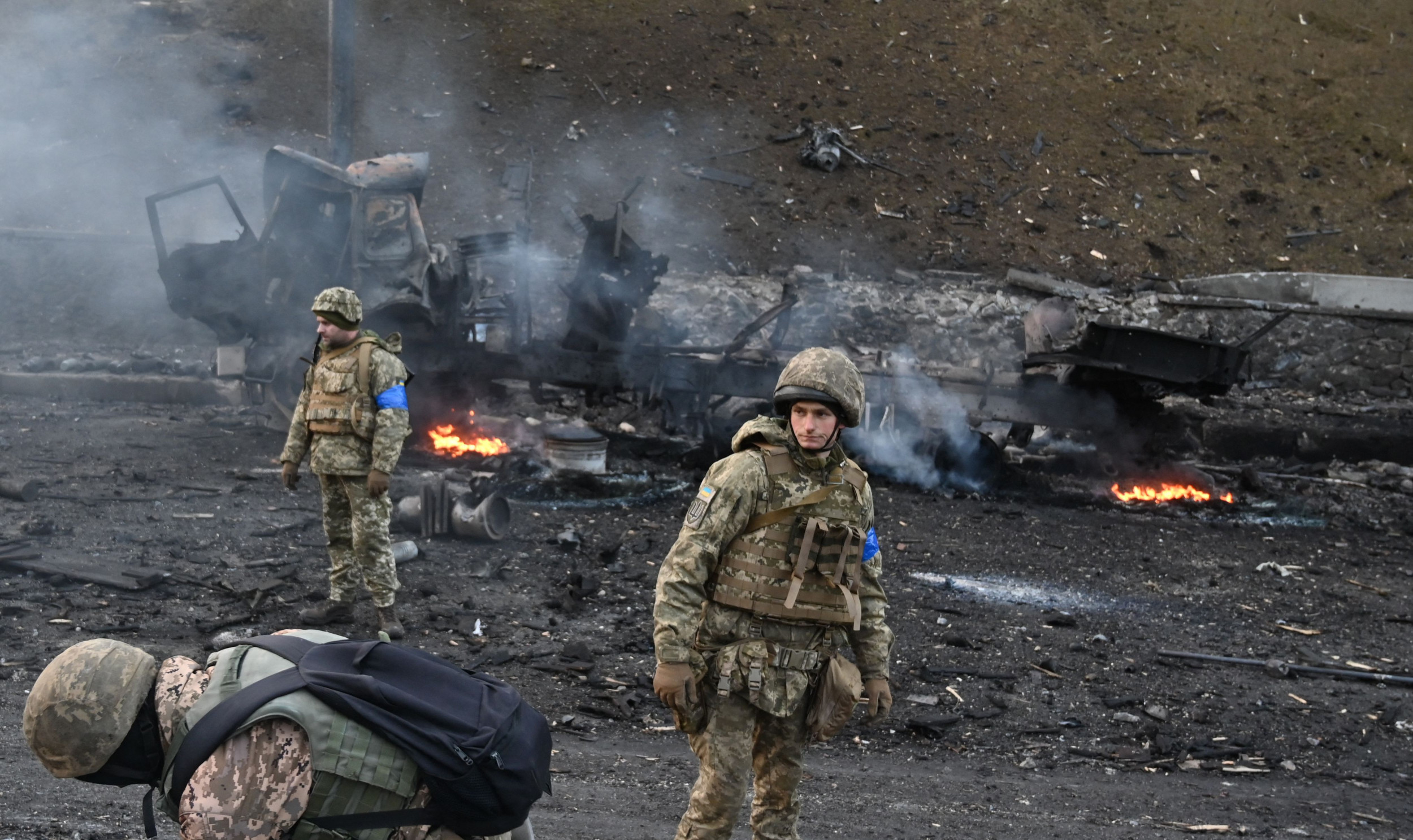 Ukraine Destroys Russian Ammo Depot as Battle of Donbas Intensifies