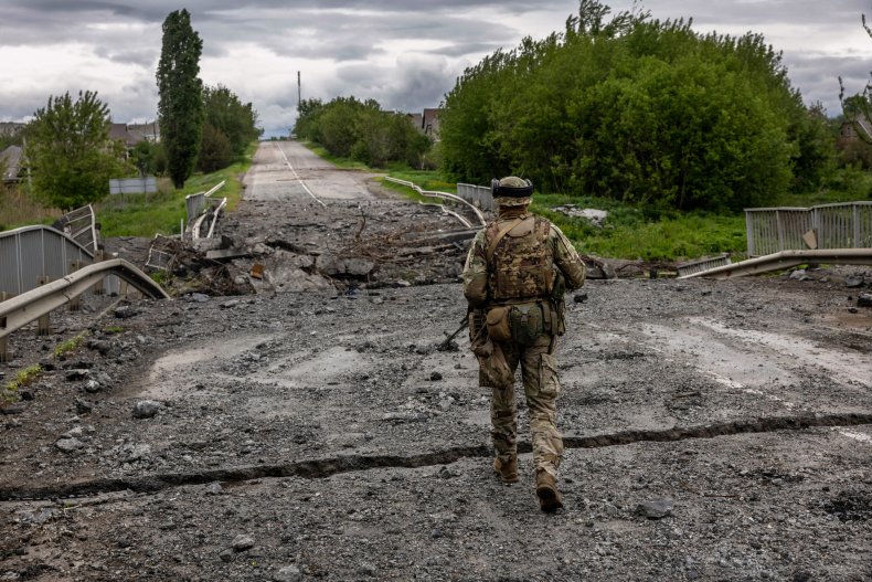 Some Russian Forces Dig In Near Kharkiv 
