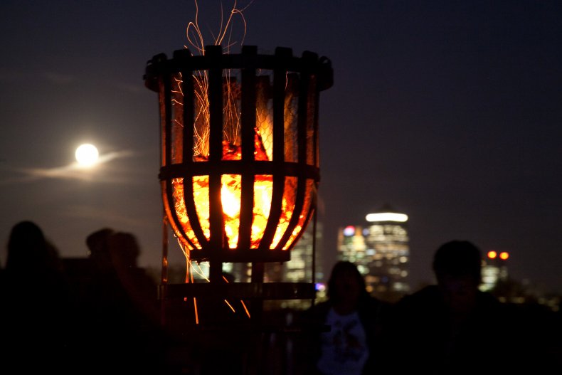 Jubilee Beacons Lit for National Celebrations