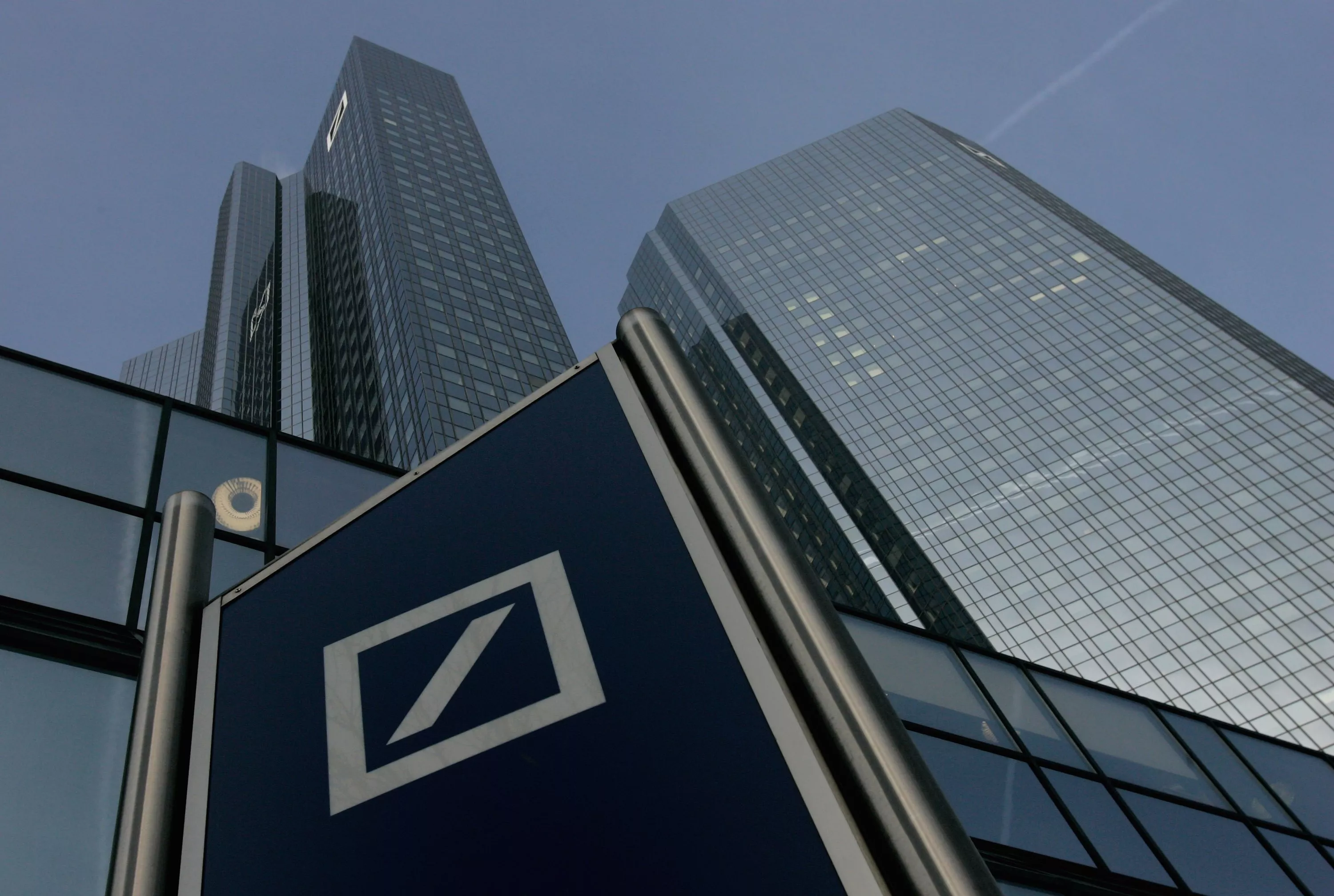 Deutsche Bank HQ Raided by Police in Greenwashing Probe - Vimarsana News