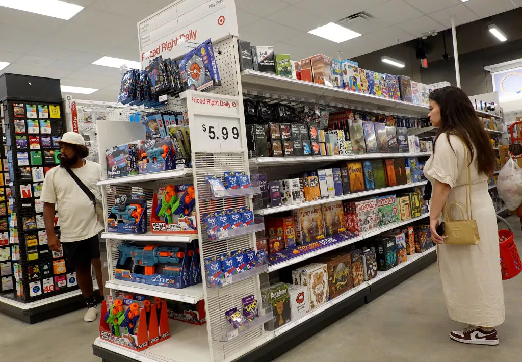 In Ominous Sign for Democrats, Poll Says Inflation Top Issue for Latinos - Vimarsana News