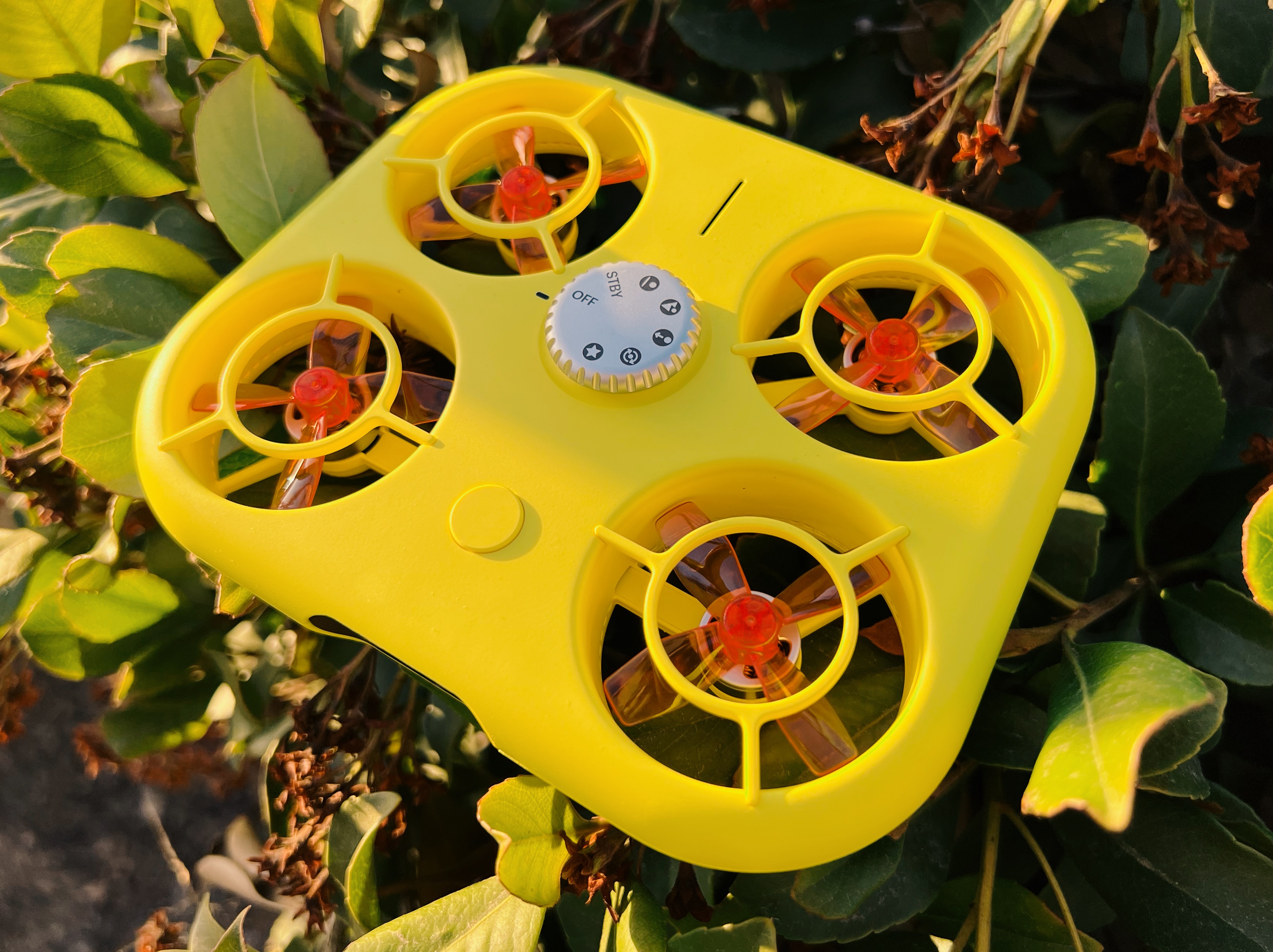 Hands-On: Pixy Selfie Drone From Snapchat Maker Is Fun (for a Few ...