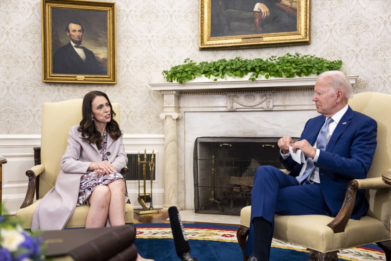 Biden promises to meet with Congress