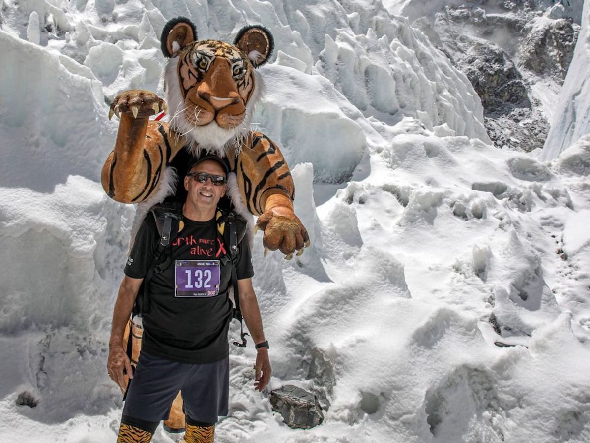 Paul Goldstein completes Everest marathon