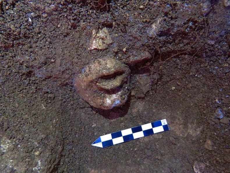 Mayan stone head found in Mexico