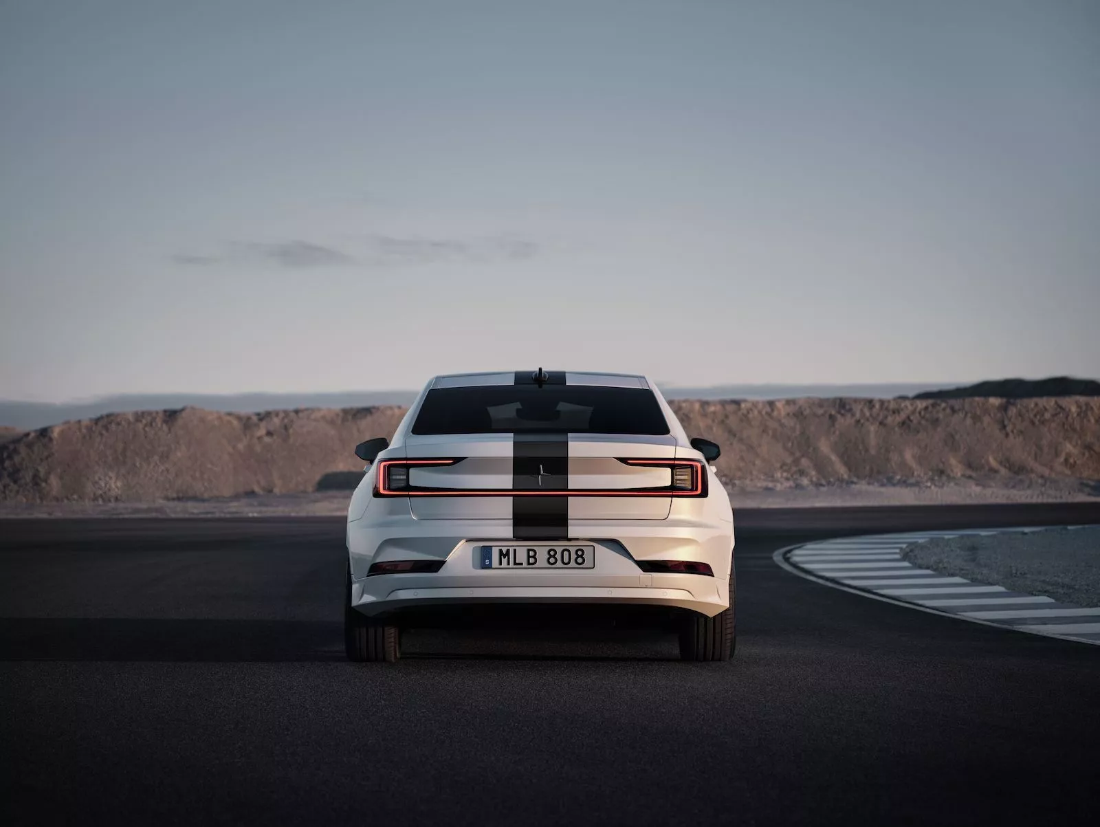 Polestar Introduces an Electric, Track-Ready Special Edition 2 Sedan - Vimarsana News