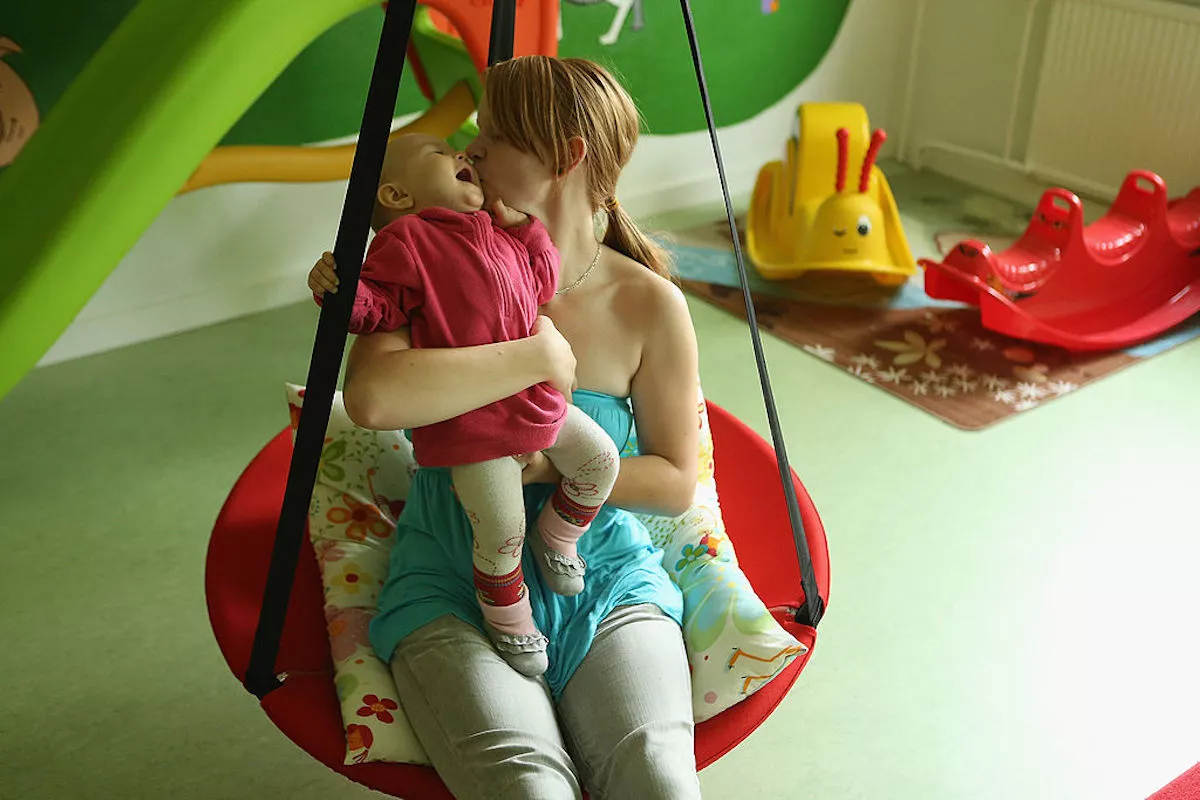 Milestones: Parents Explain Why They've Implemented 'Tummy Time' With Their Babies - Vimarsana News