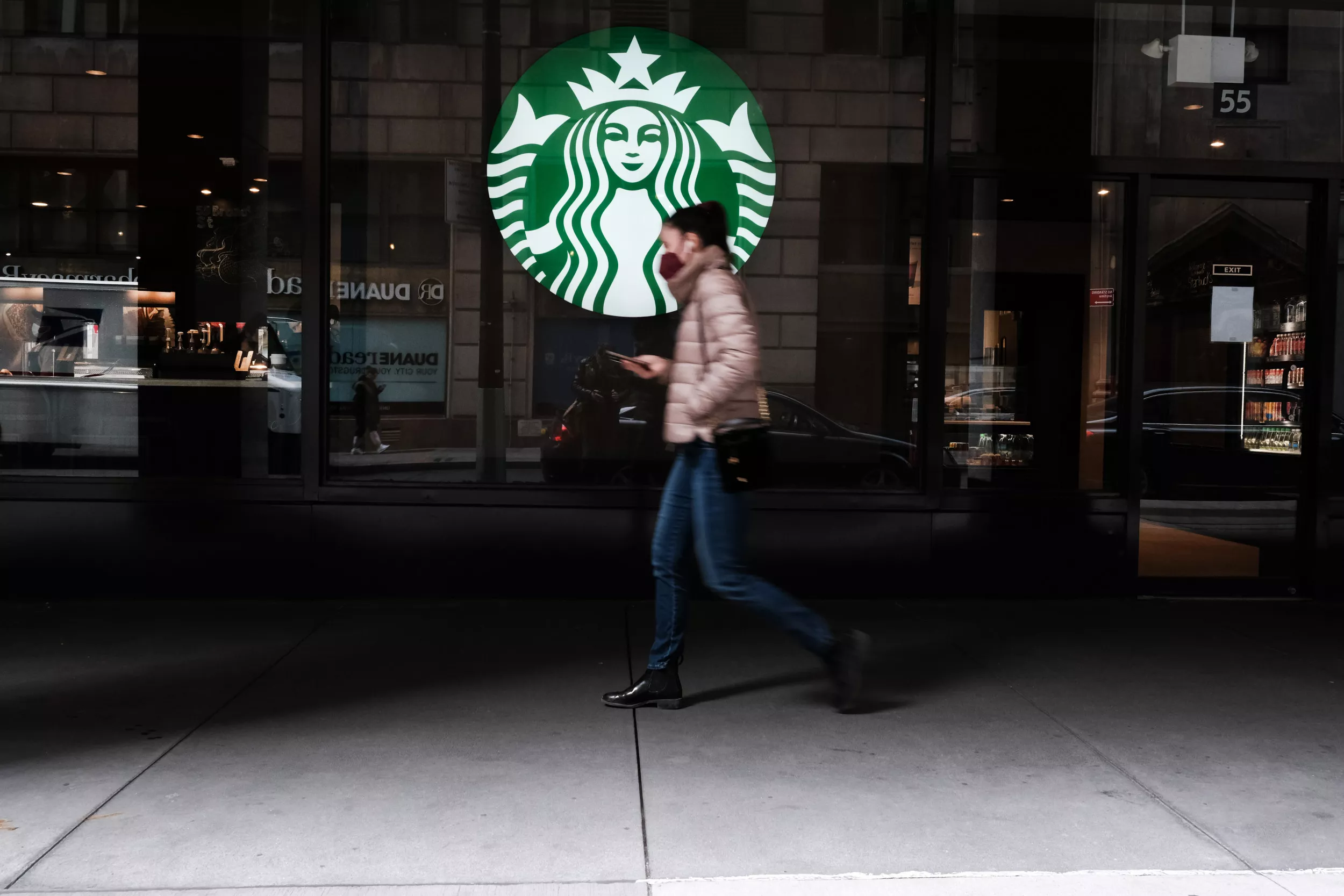 Woman Arrested for Hate Crime After Starbucks Attack: Police - Vimarsana News