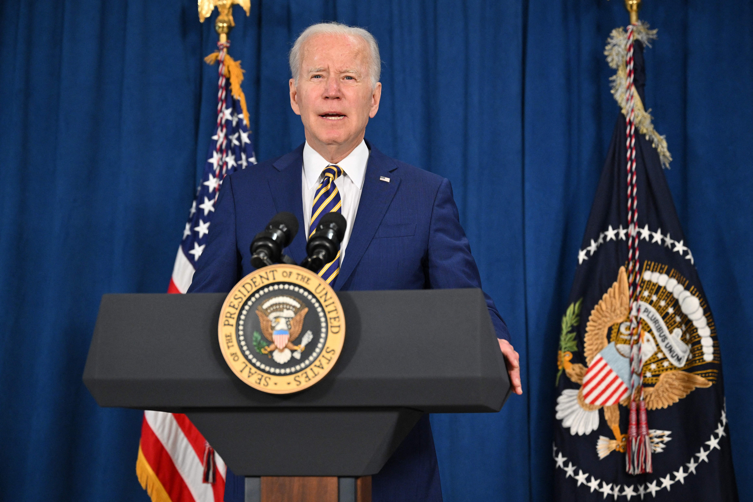 U.S. Gun Control Updates: Biden 'Constantly Briefed' On Congressional ...